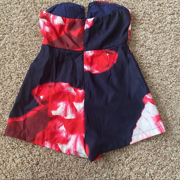 L’Atiste by Amy Medium Navy Blue Floral Romper - Picture 3 of 8